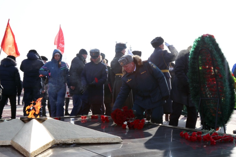 Сотрудники МЧС России приняли участие в торжественном митинге на Мемориале боевой и трудовой славы забайкальцев