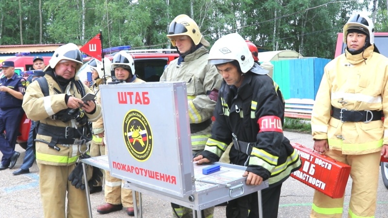 Пожарно-тактические учения и профилактические занятия провели огнеборцы в лагере «Арахлей»