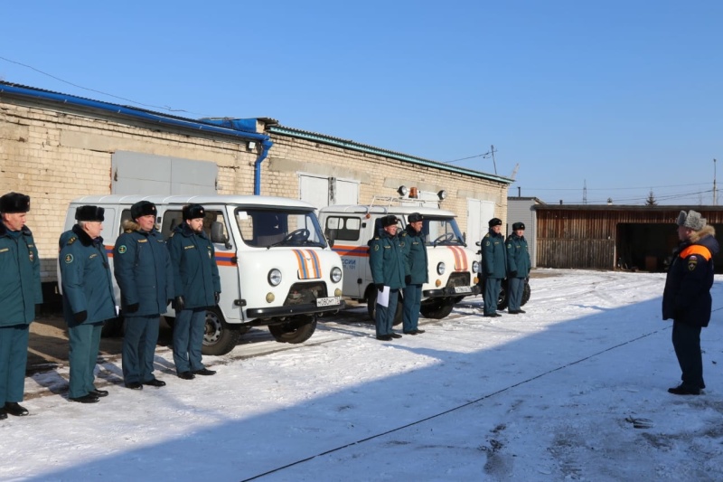 Инспекторы ГИМС предупреждают забайкальцев об опасности тонкого льда